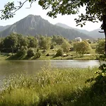 The * سموليان